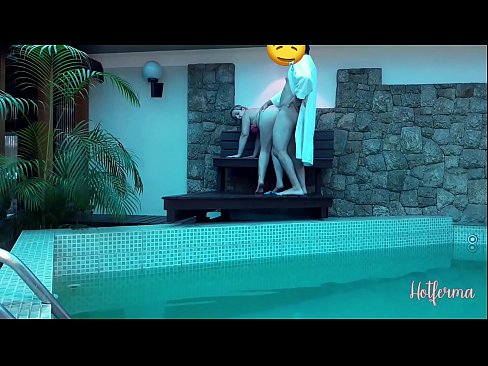 ❤️ Giimbitar sa amo ang katabang sa pool, apan dili makasukol sa init Sex video sa ceb.sex-porntube.ru ❤